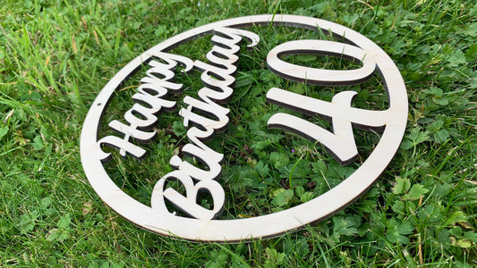 Geburtstag Kranz aus Holz. Verschiedenen Zahlen auswählbar. Für Geburtstage als Geschenk