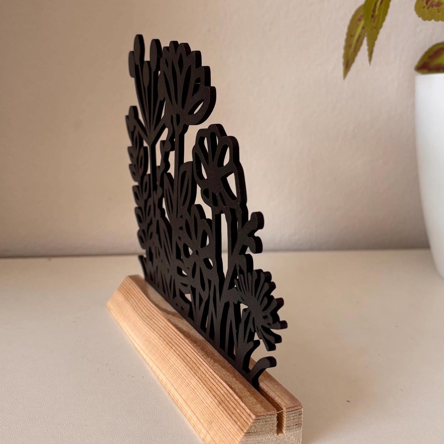 Blumenwiese Aufsteller für Frühling und Sommer mit schönen Blumen im Modernen Design inkl. Holzklötzchen zum Hinstellen