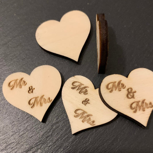 Hochzeits Deko Mr & Mrs Herzchen Streudeko ca 3cm