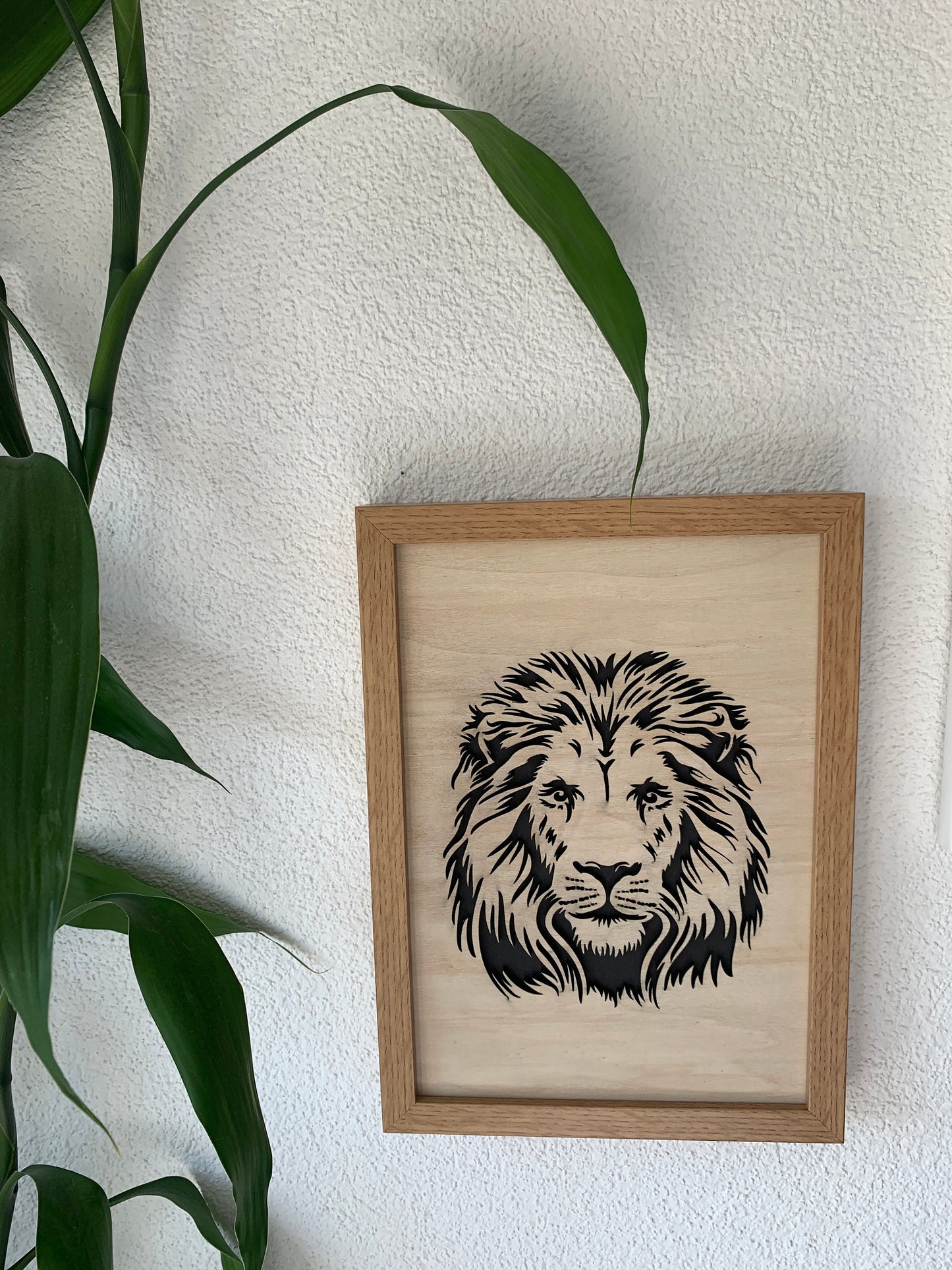 Löwe Bild mit Rahmen Lasercut aus Holz